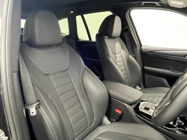 BMW X3 xDrive20d M Sport Diesel Turbo 4WD Black Vernasca Leather Panoramic Glass Sunroof Sound Package 20AW Acoustic Glass Harman Kardon Surround Seat Heater Active Cruise High-Speed Traffic Jam Hands-Off Assist — photo 9