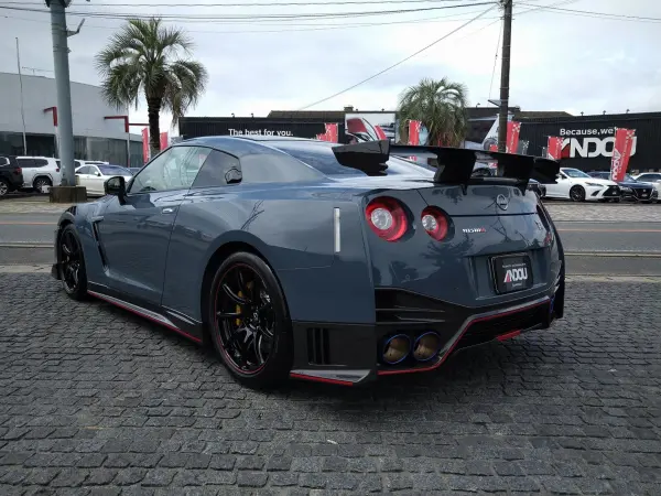 2022 Nissan Gt-r — photo 3
