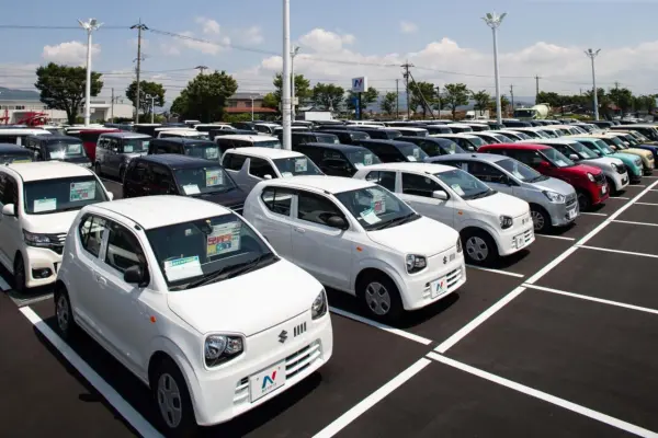 Nissan Note 1.2 X with Memory Navigation, All-Around Driving Support System, Backup Camera, ETC, High Beam Assist, Clearance Sonar, Auto Air Conditioning, Intelligent Key, Bluetooth, Digital Terrestrial TV, Steering Switch (Super Black) — thumbnail 1