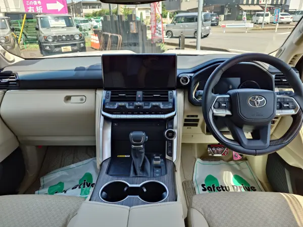 Toyota Land Cruiser 300 3.5 ZX 4WD Modellista Aero Rear Spoiler JBL Premium Sound Rear Seat Entertainment Refrigerator Roof Rail Digital Inner Mirror Drive Recorder ETC2.0 ITS Connect (Precious White Pearl) — photo 9