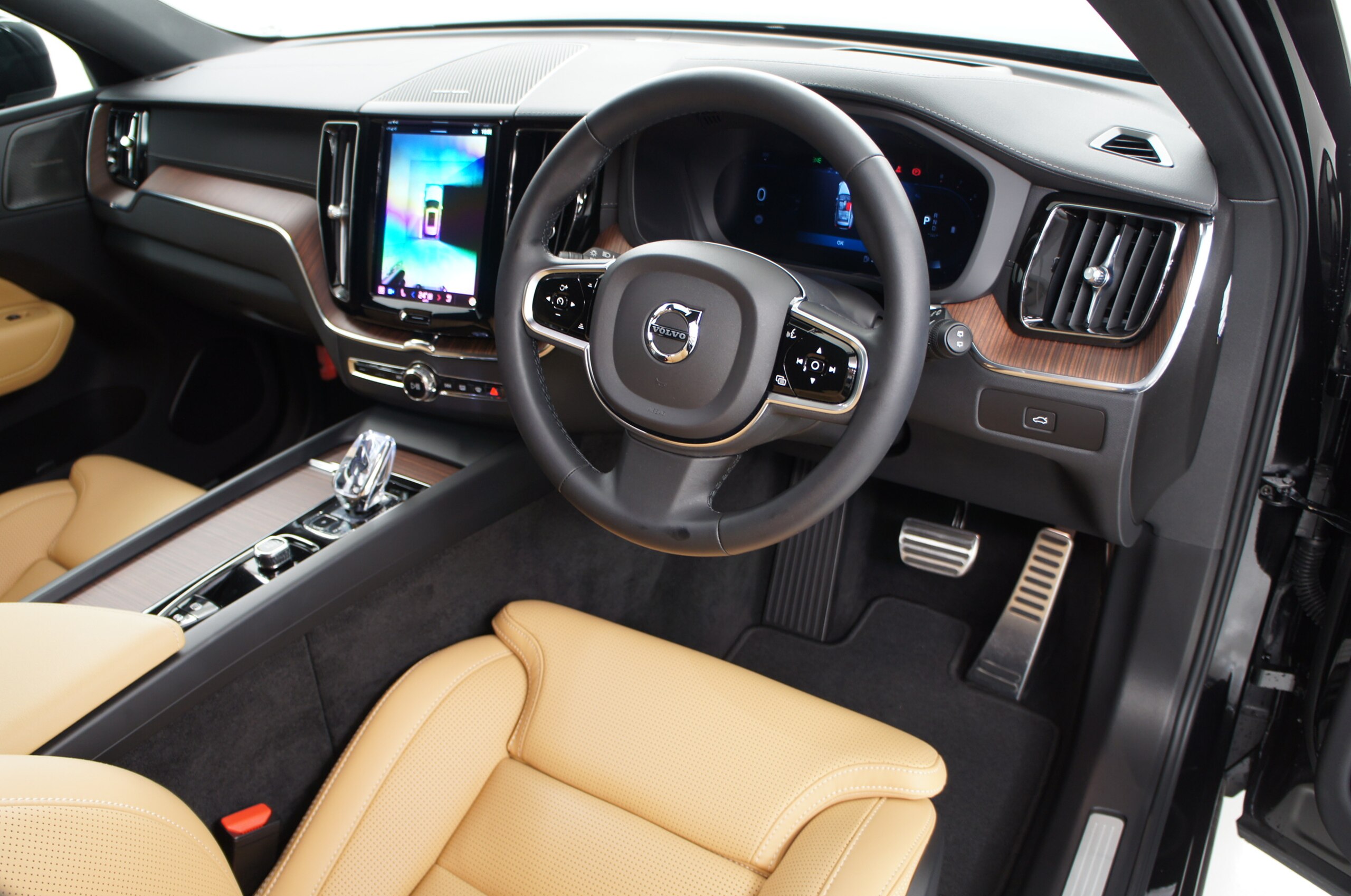 2024 Volvo Xc60 — photo 2