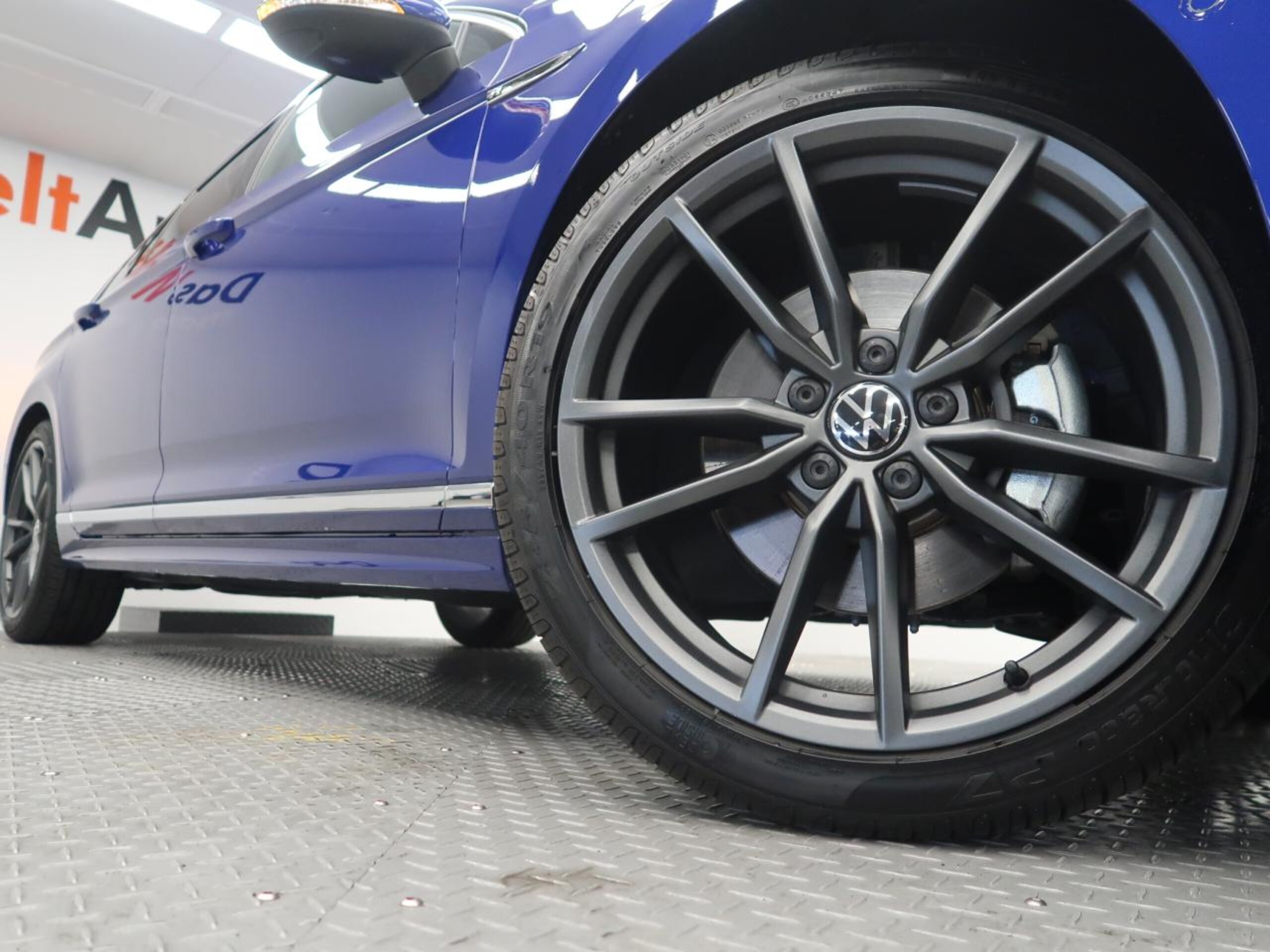 Volkswagen Passat Variant TDI R-Line Diesel Turbo — photo 8