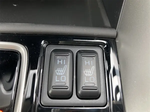 2024 Mitsubishi Eclipse Cross — photo 8 | Tuminion Kenya