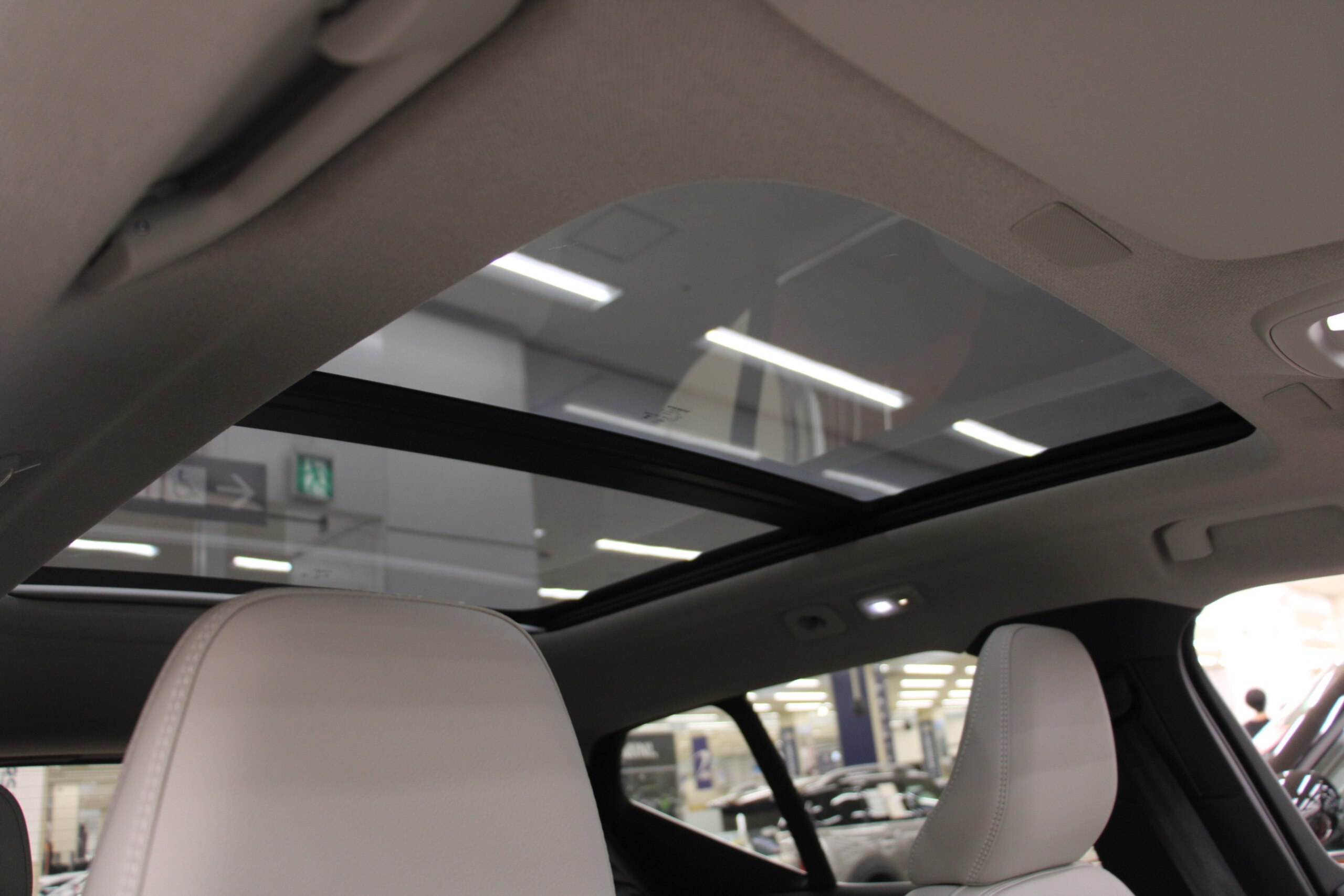 2024 Volvo Xc40 — photo 3