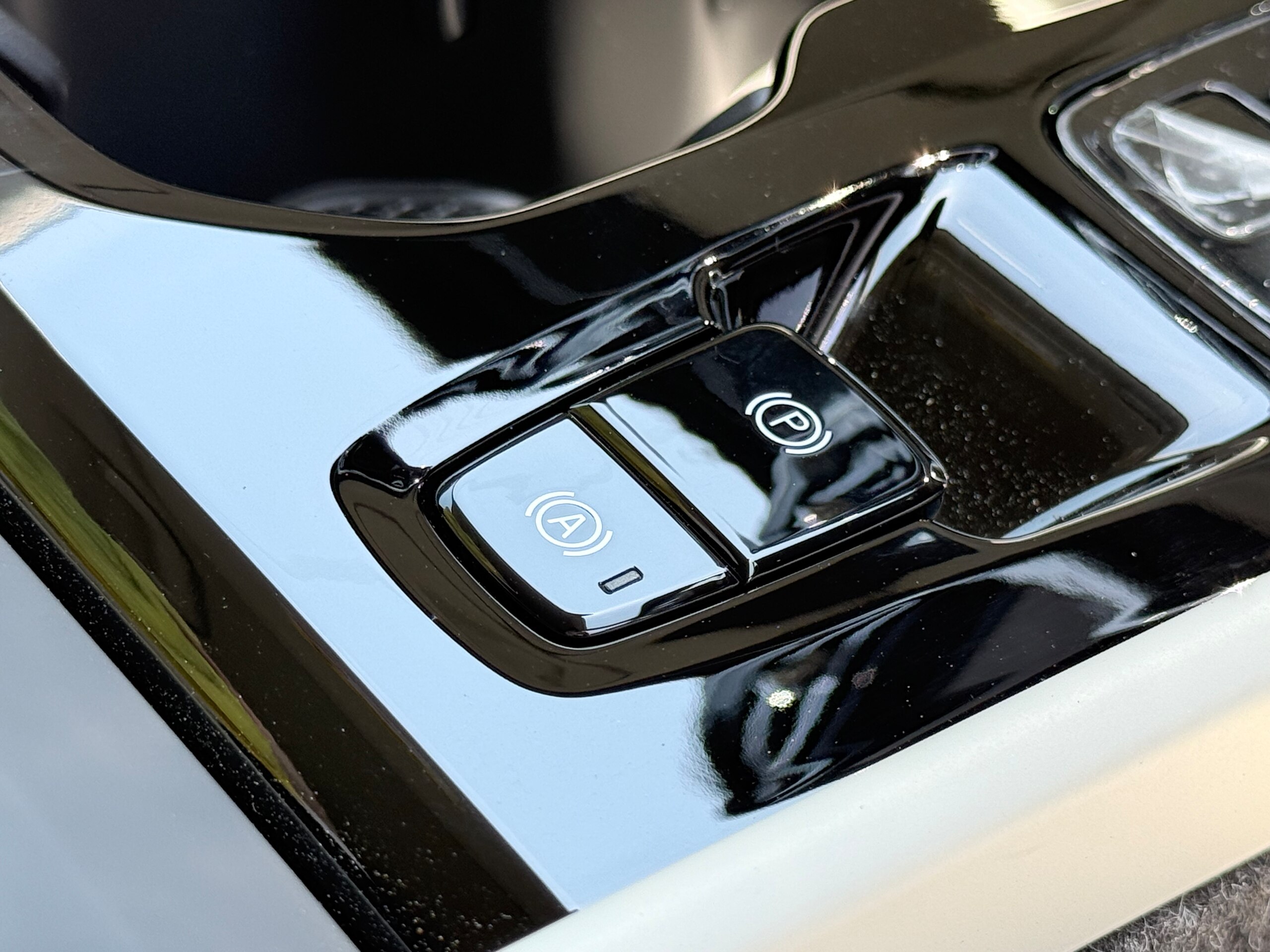 Volvo XC40 Ultra B4 AWD 4WD — photo 9