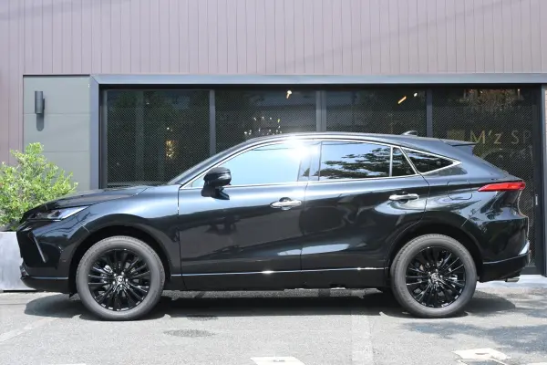 2025 Toyota Harrier — photo 2