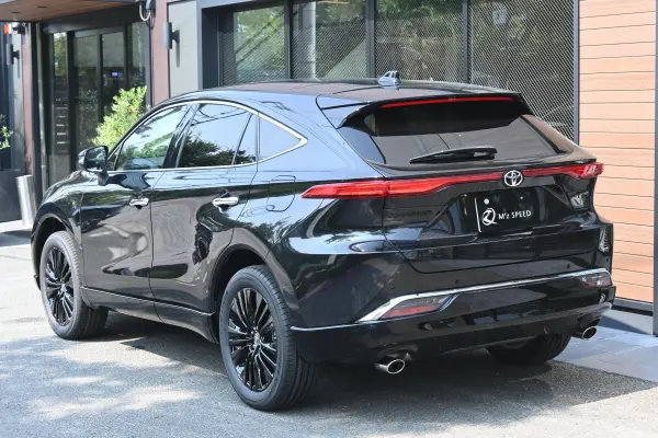 2025 Toyota Harrier — photo 3