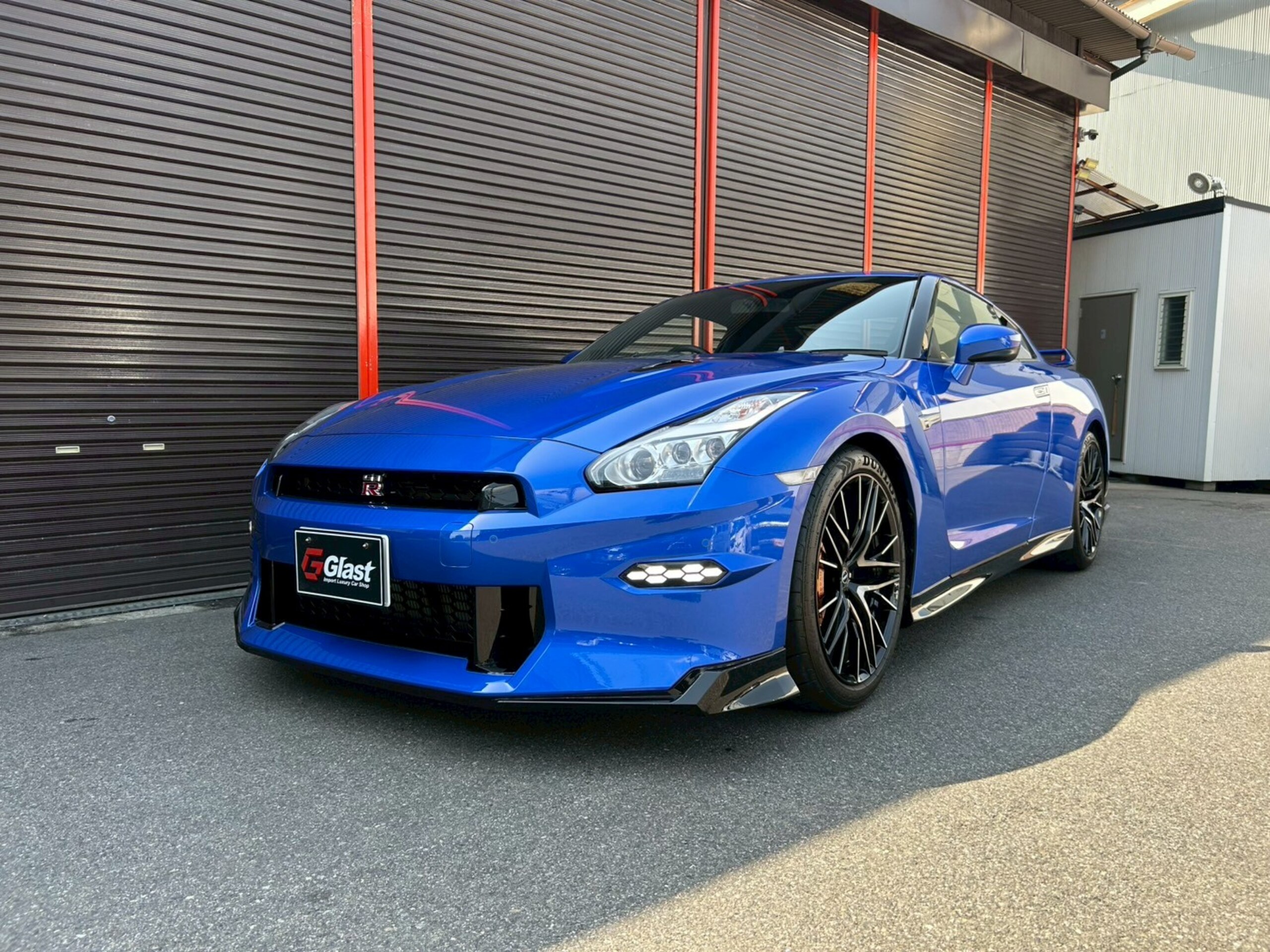 2024 Nissan Gt-r — photo 2