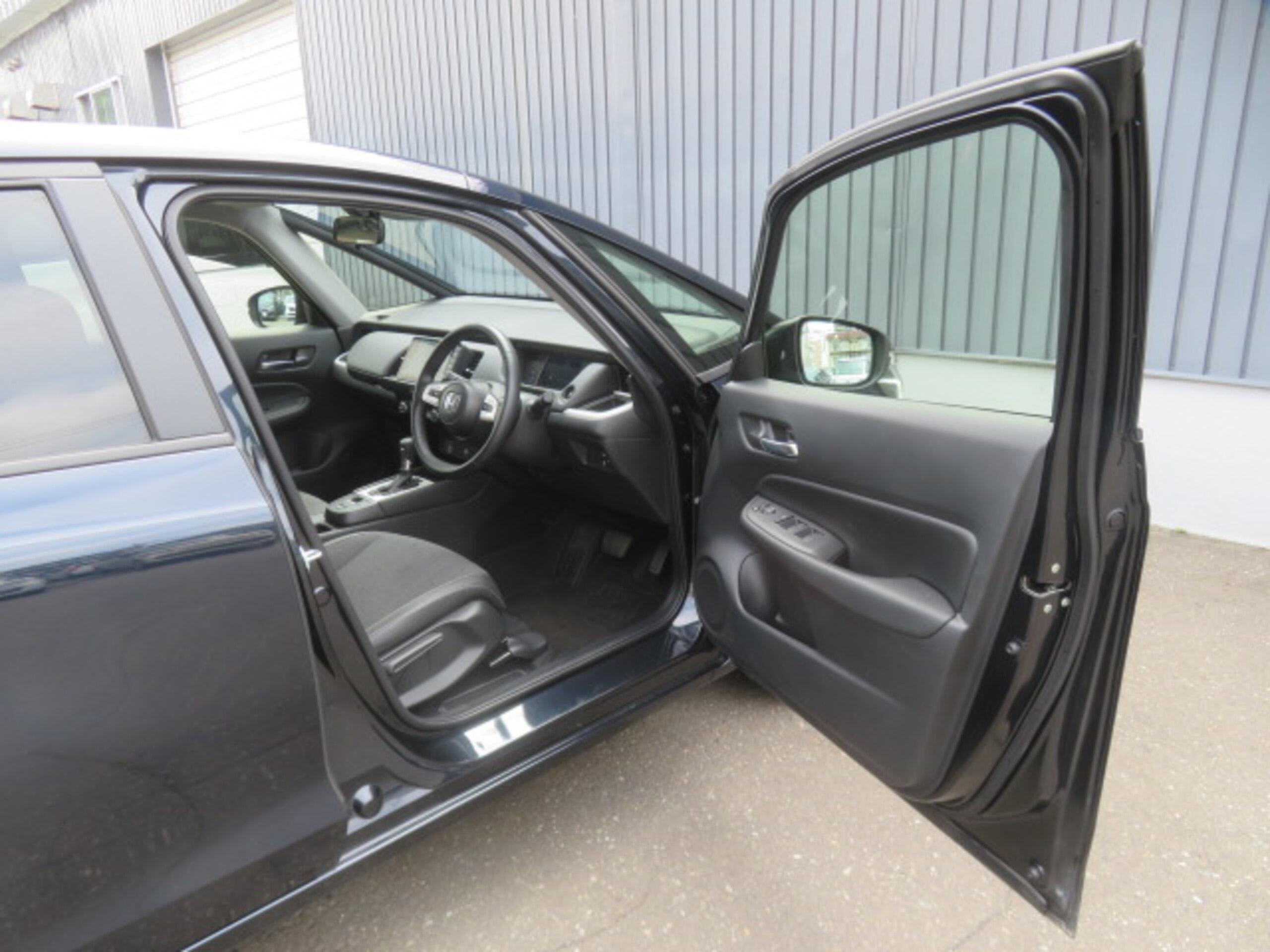 Honda Fit 1.5 e:HEV Home 4WD — photo 7