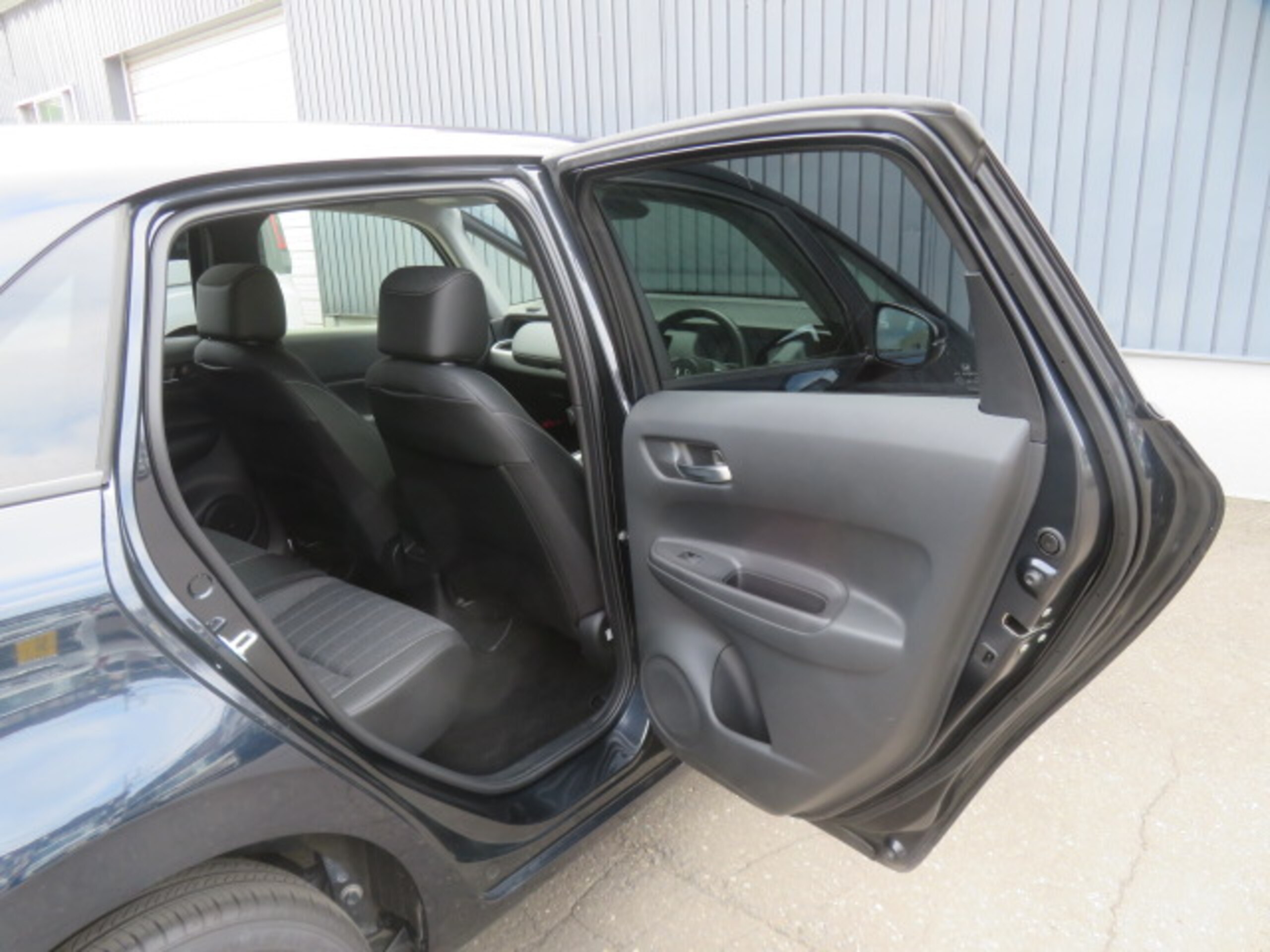 Honda Fit 1.5 e:HEV Home 4WD — photo 8