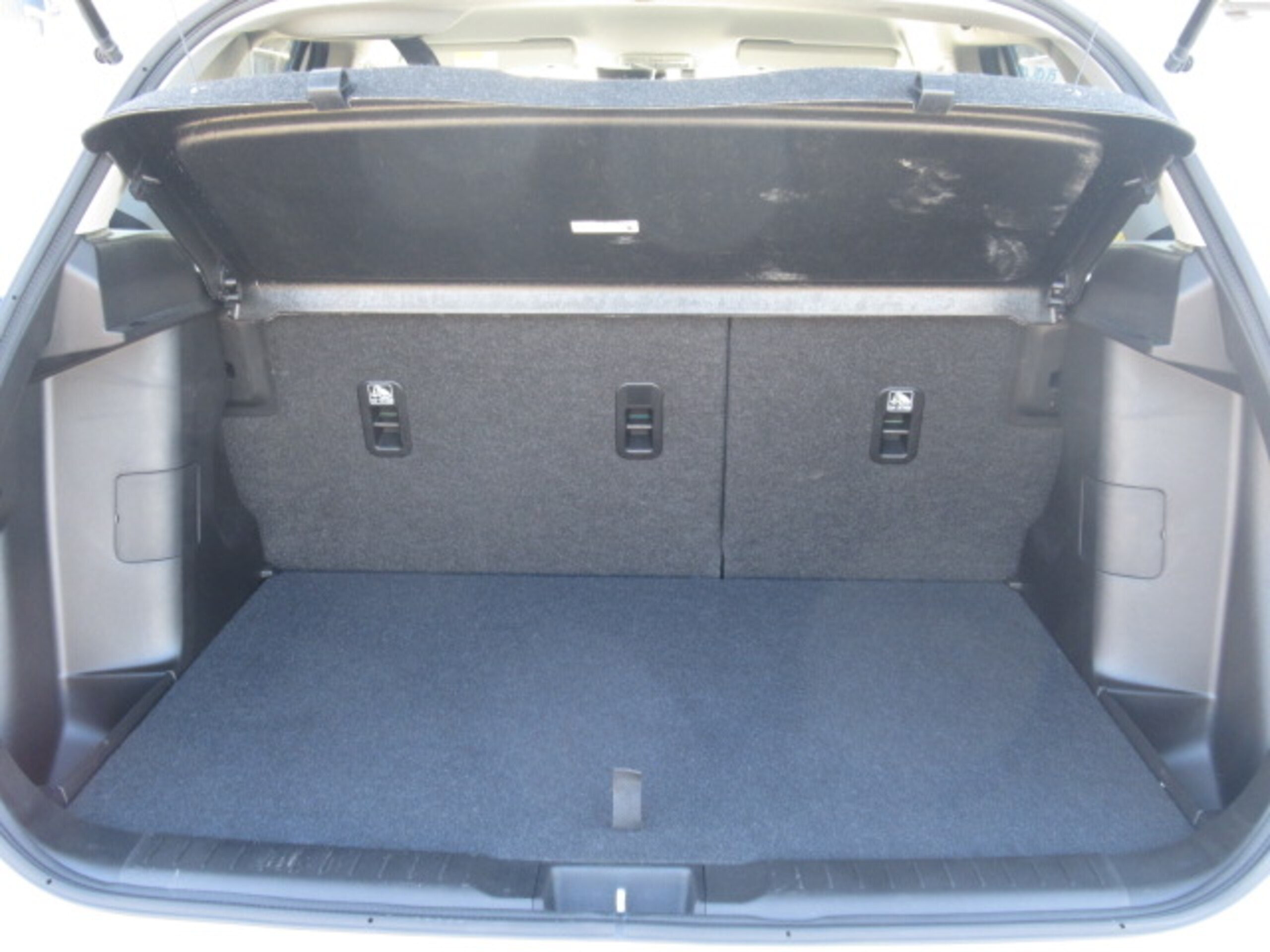 Suzuki Escudo 1.5 4WD — photo 7