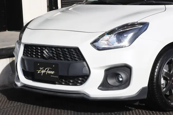 2022 Suzuki Swift — photo 2