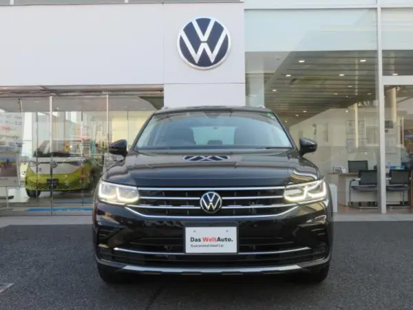2022 Volkswagen Tiguan — photo 2