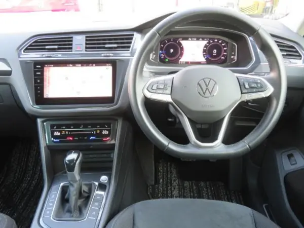 Volkswagen Tiguan TSI Elegance — photo 8