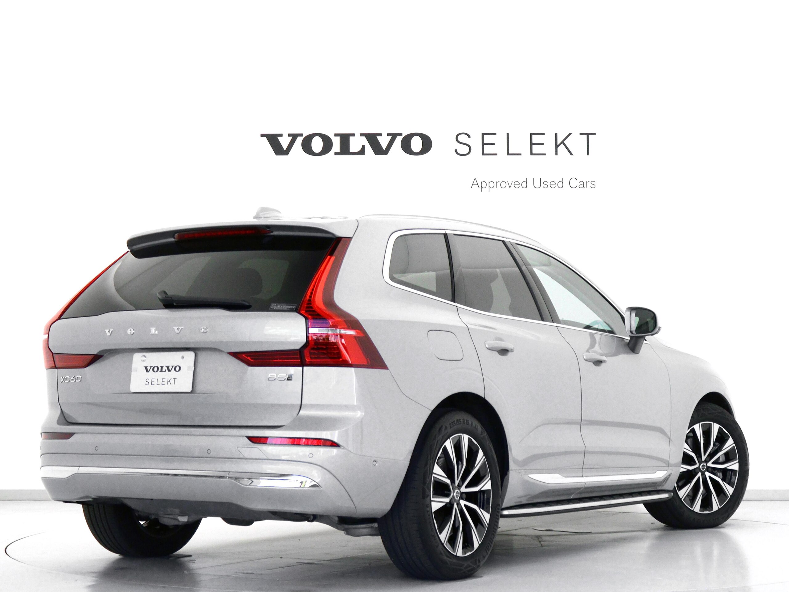 Volvo XC60 Ultra B5 AWD 4WD Sunroof B&W Air Suspension 2025 Model Google Built-in Dashcam 48V Driftwood Panel Crystal Shift Knob 19-inch AW Ventilation Function Relaxation Function Front/Rear Seat Heaters 360° Camera — photo 8
