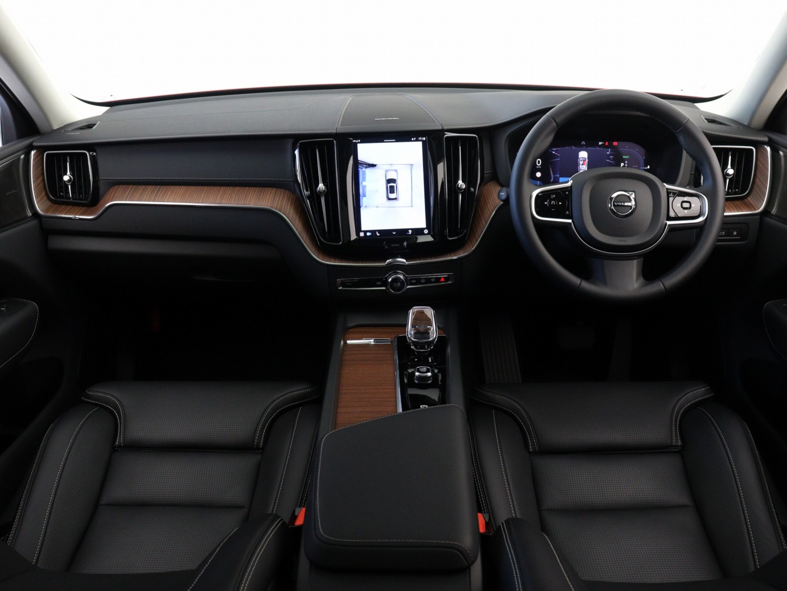 2024 Volvo Xc60 — photo 2