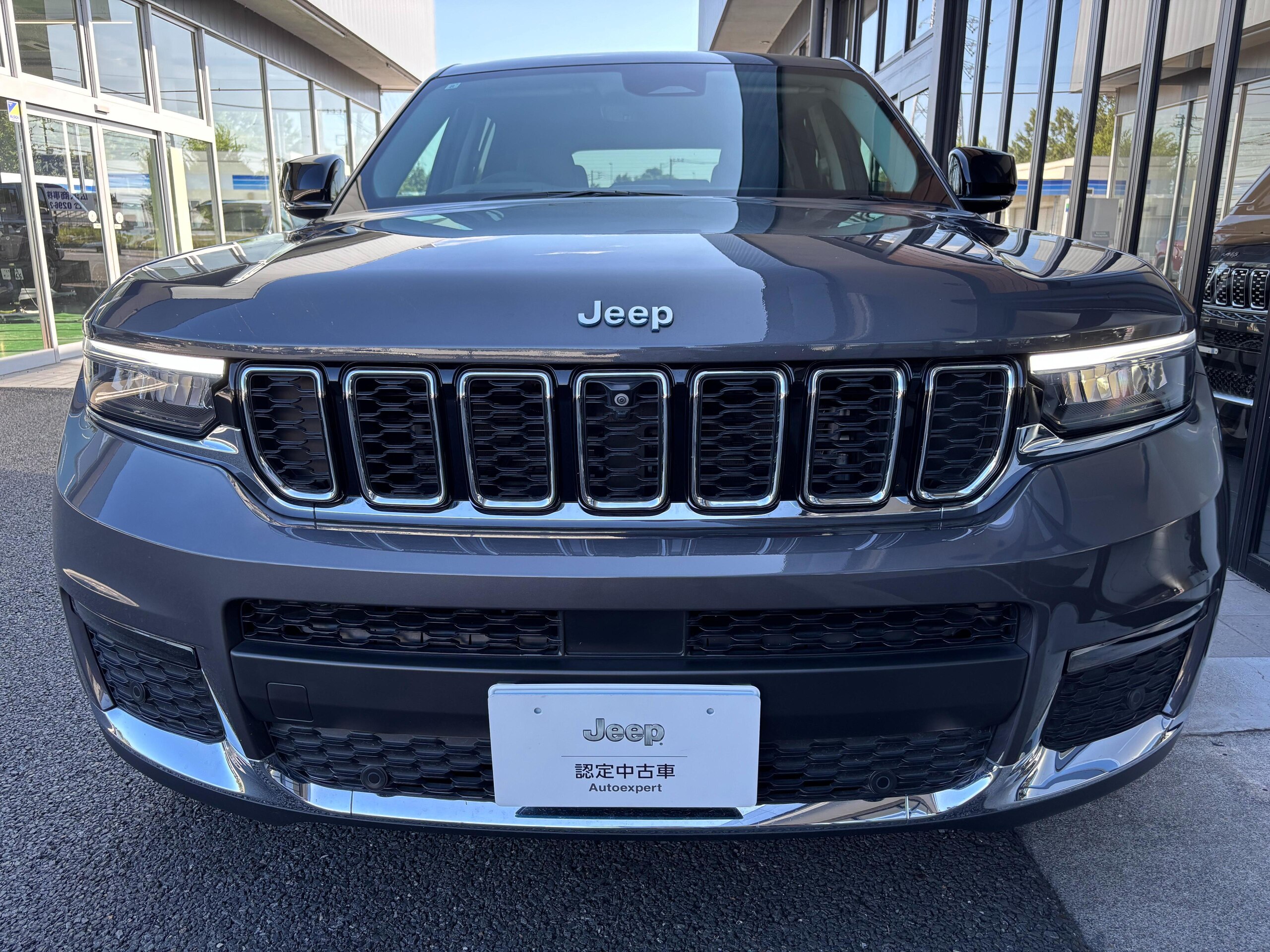 2023 Jeep Grand Cherokee — photo 3