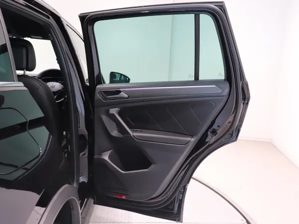 2022 Volkswagen Tiguan — photo 9 | Tuminion Kenya
