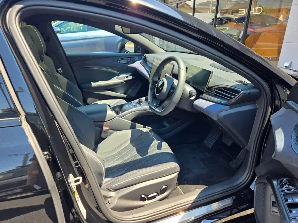 BYD Seal Base Model Panoramic Roof Nappa Leather Seat Heater & Seat Cooler & Steering Wheel Heater (Cosmo Black) — photo 7