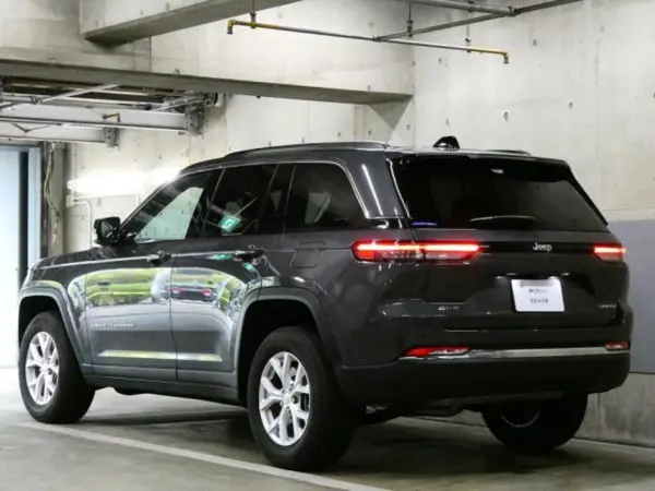 2024 Jeep Grand Cherokee — photo 3
