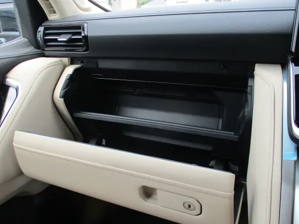 Toyota Land Cruiser 300 3.3 ZX Diesel Turbo 4WD Modellista Aero Muffler TV Kit (Black) — photo 9