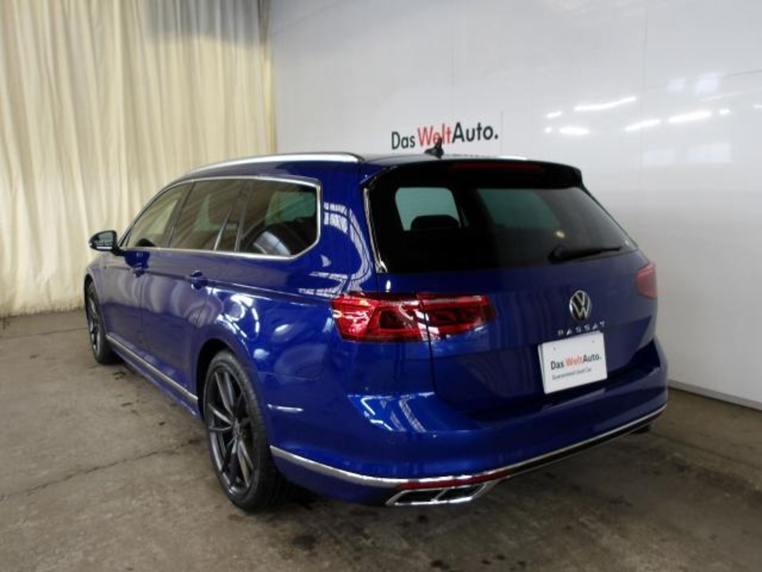 2023 Volkswagen Passat — photo 3