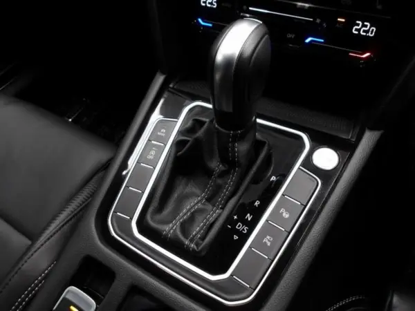 Volkswagen Passat Variant TDI R-Line Diesel Turbo (Blue) — photo 8