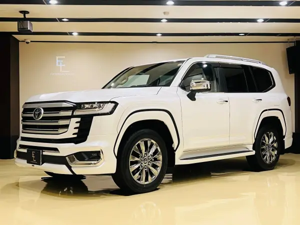 Toyota Land Cruiser 300 3.5 ZX 4WD 2025 My Change Model Registered Unused Vehicle July Reiwa 7 Registration Rear Entertainment Modellista Full Aero Cool Box Roof Rail Beige Interior Precious White Pearl Diff Lock — thumbnail 1