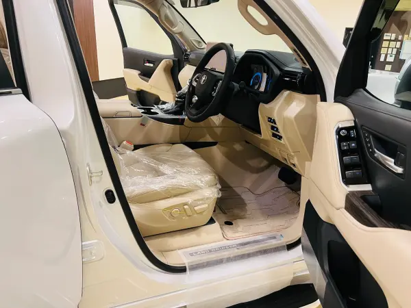 Toyota Land Cruiser 300 3.5 ZX 4WD 2025 My Change Model Registered Unused Vehicle July Reiwa 7 Registration Rear Entertainment Modellista Full Aero Cool Box Roof Rail Beige Interior Precious White Pearl Diff Lock — photo 7