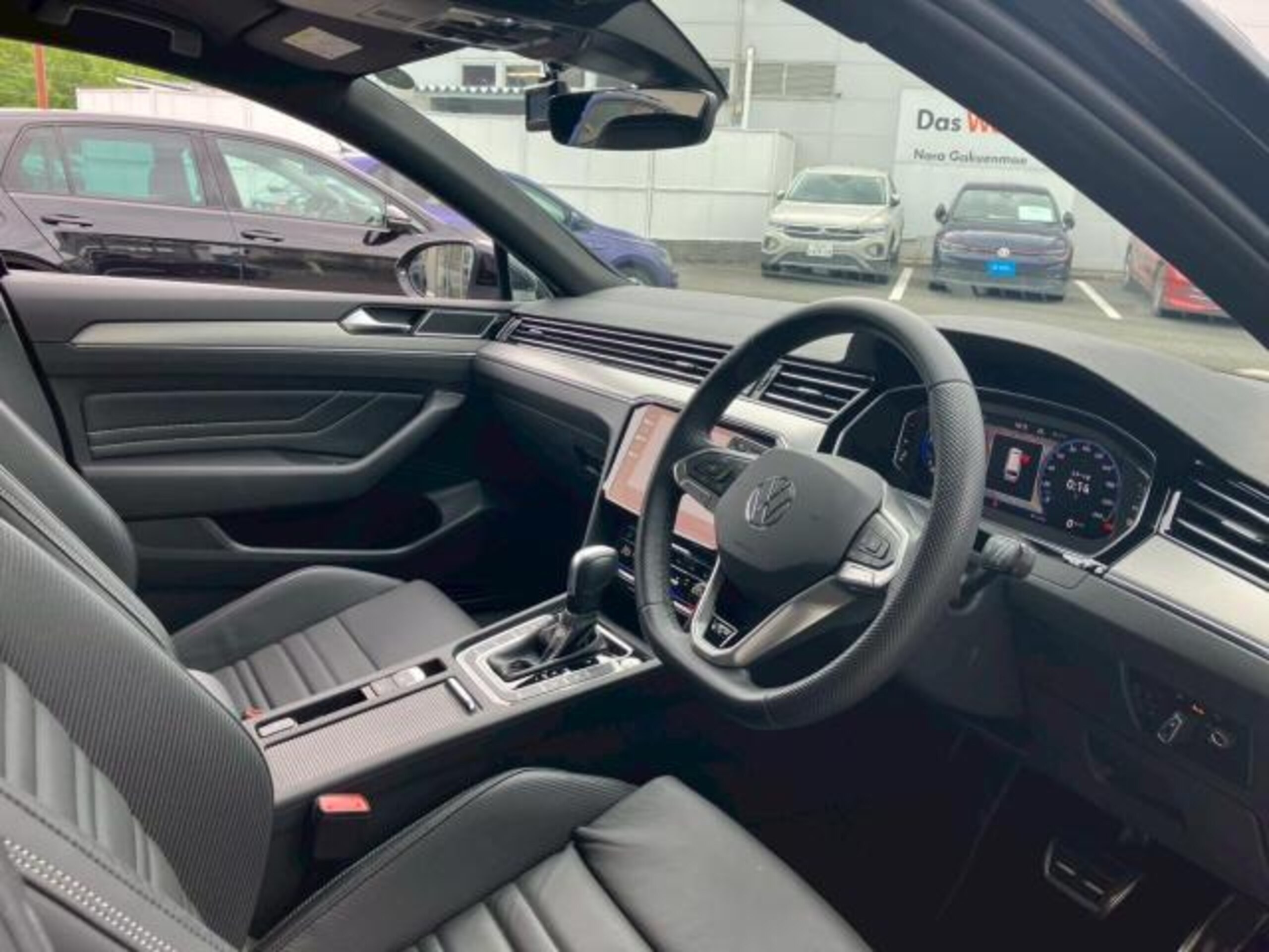 Volkswagen Passat Variant TDI R-Line Diesel Turbo — photo 8