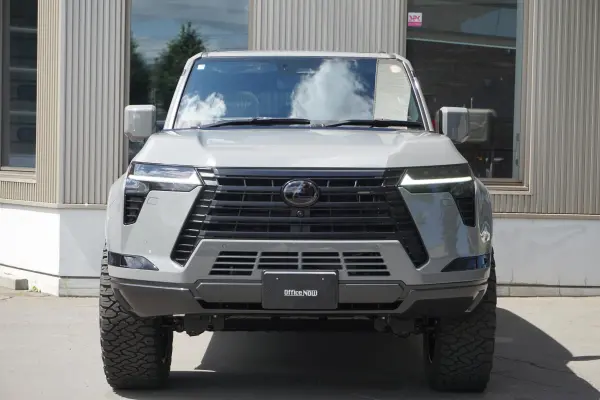 2025 Lexus Gx — photo 3