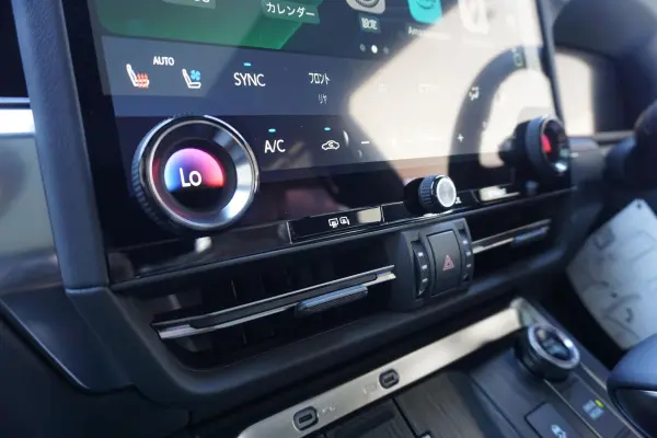2025 Lexus Gx — photo 2