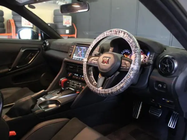 2024 Nissan Gt-r — photo 3