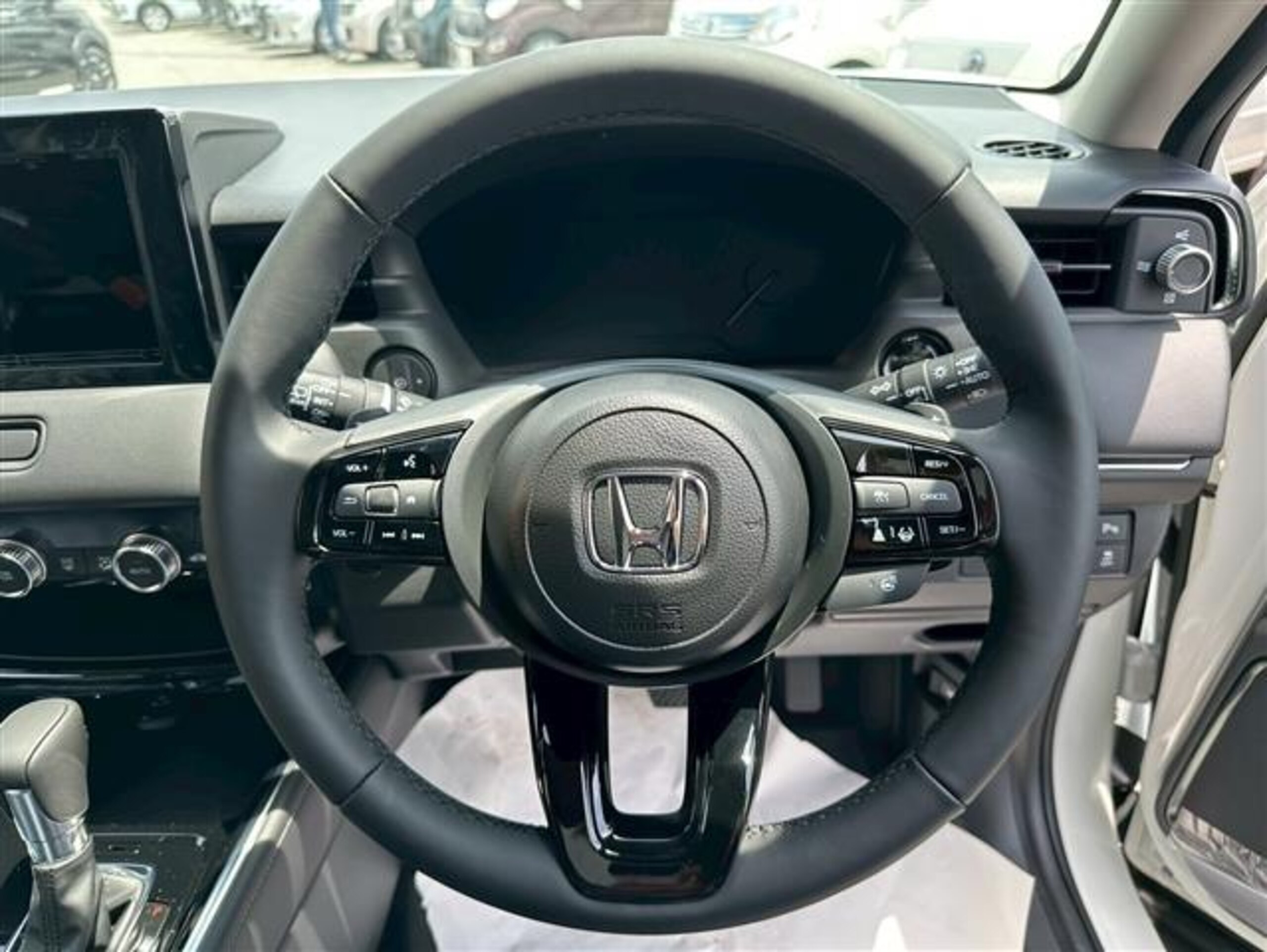 Honda Vezel 1.5 e:HEV Z Unregistered New Car — photo 7