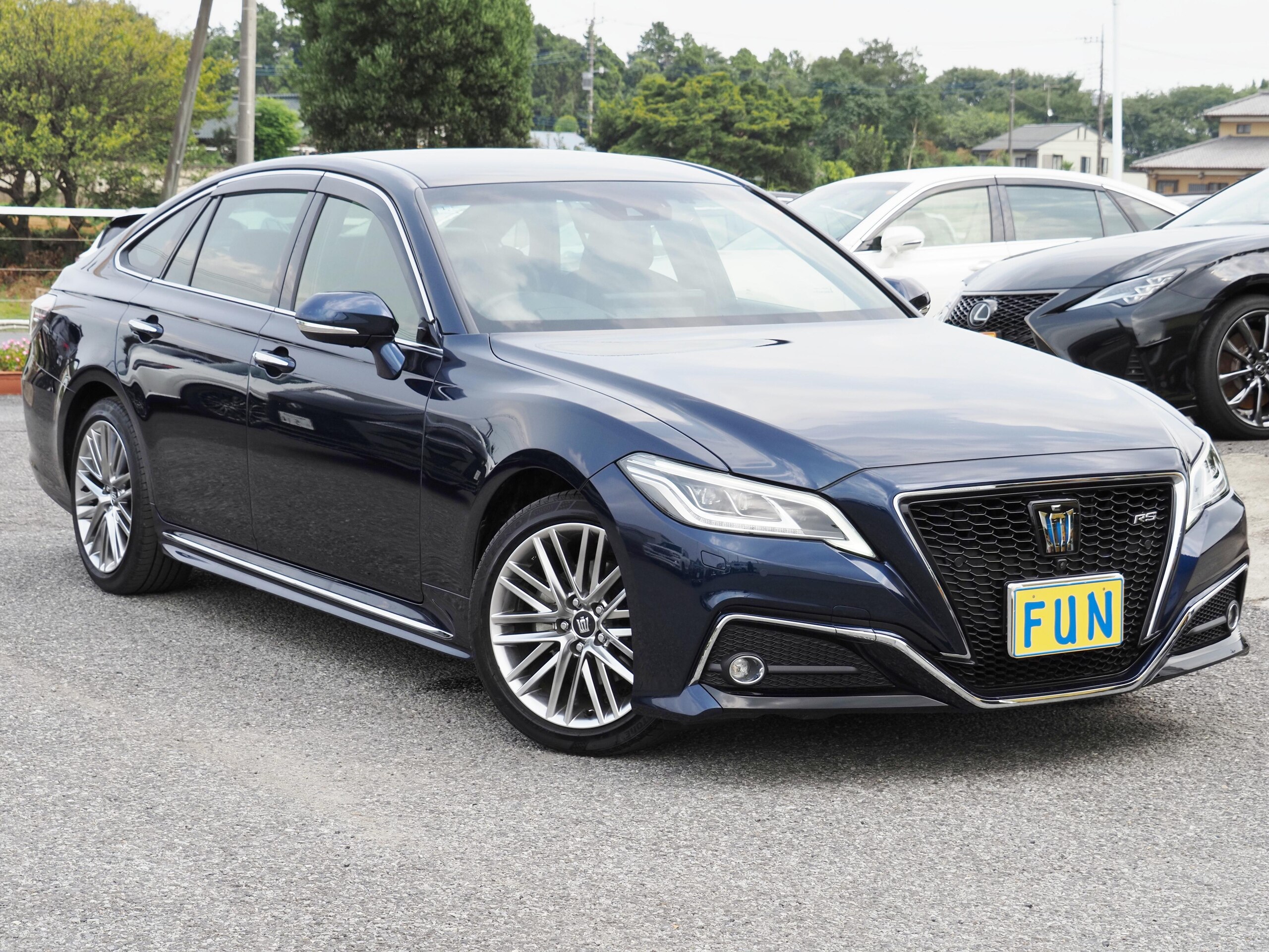 2022 Toyota Crown — photo 3