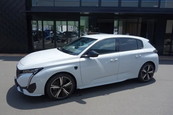 2025 Peugeot 308 — photo 3