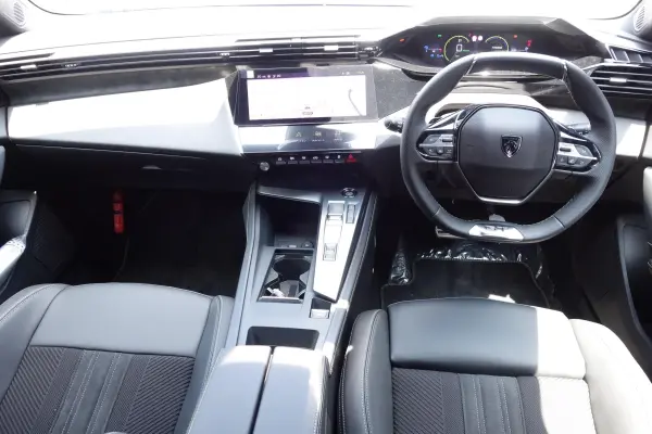 Peugeot 308GT Hybrid — photo 8