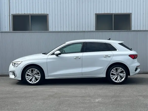 Audi A3 Sportback New Urban Style One-Owner Certified Used Car (Glacier White Metallic) — photo 9