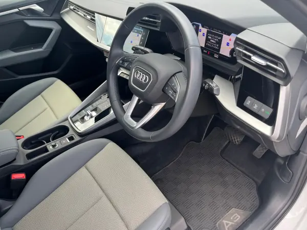 Audi A3 Sportback New Urban Style One-Owner Certified Used Car (Glacier White Metallic) — photo 7