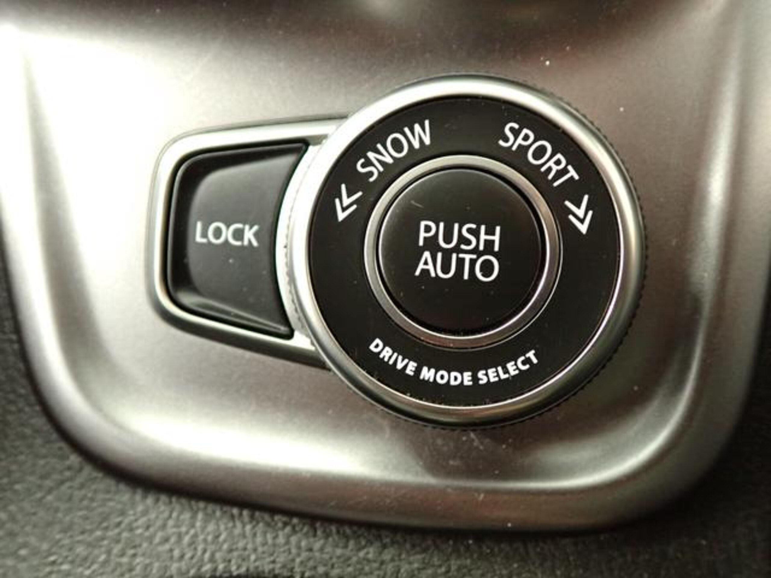 Suzuki Escudo 1.5 4WD — photo 8