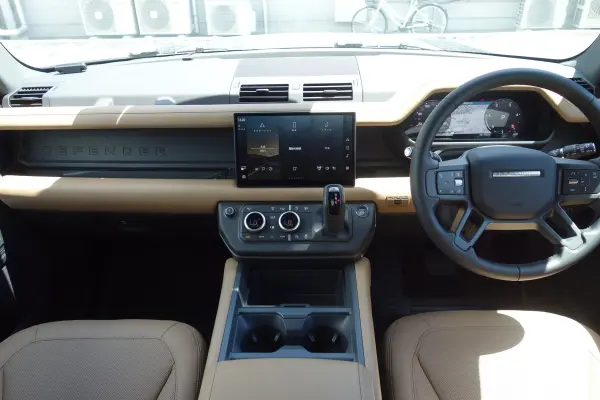 2024 Landrover Defender — photo 3