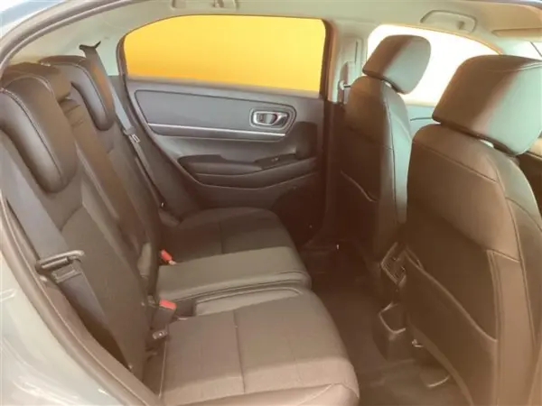Honda Vezel 1.5 e:HEV Z — photo 8