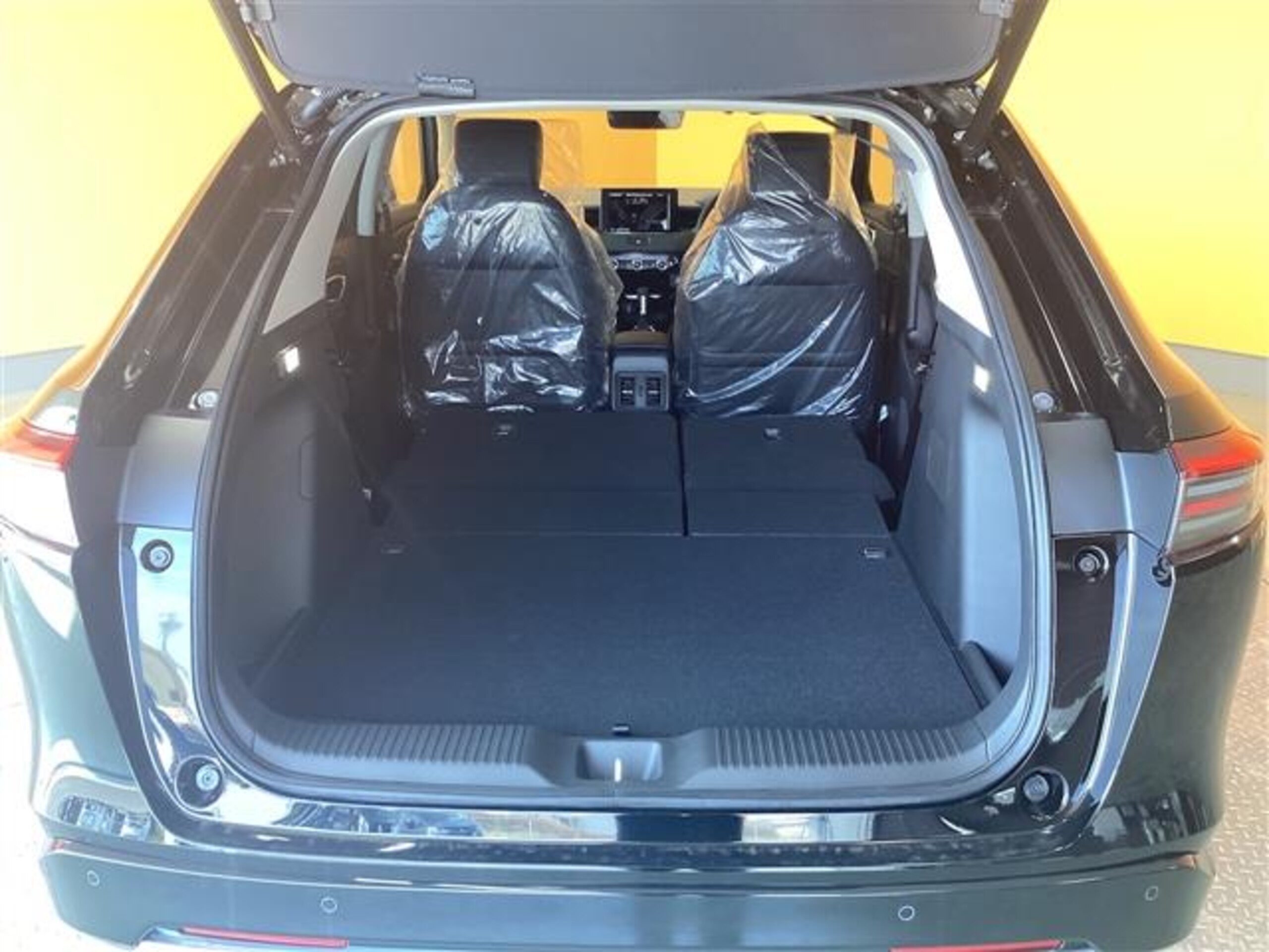 Honda Vezel 1.5 e:HEV Z Unregistered New Car — photo 8