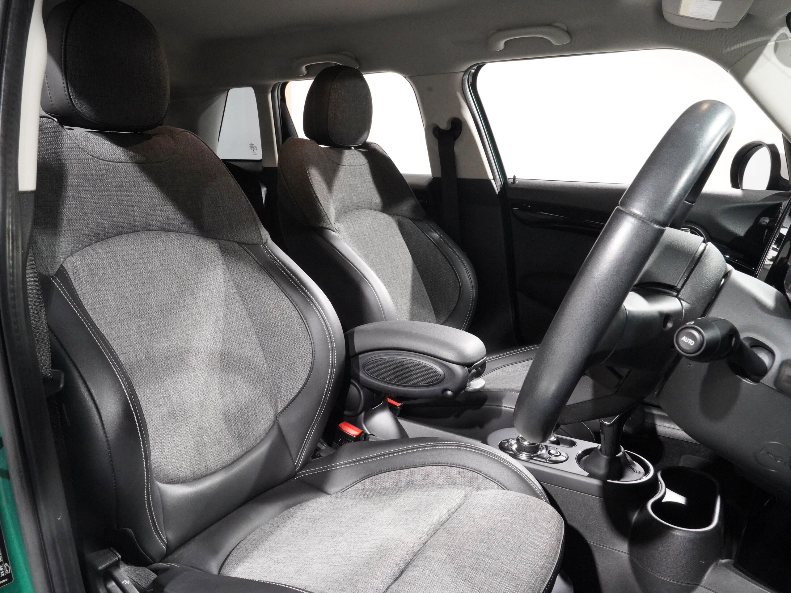 2021 Mini Cooper — photo 3