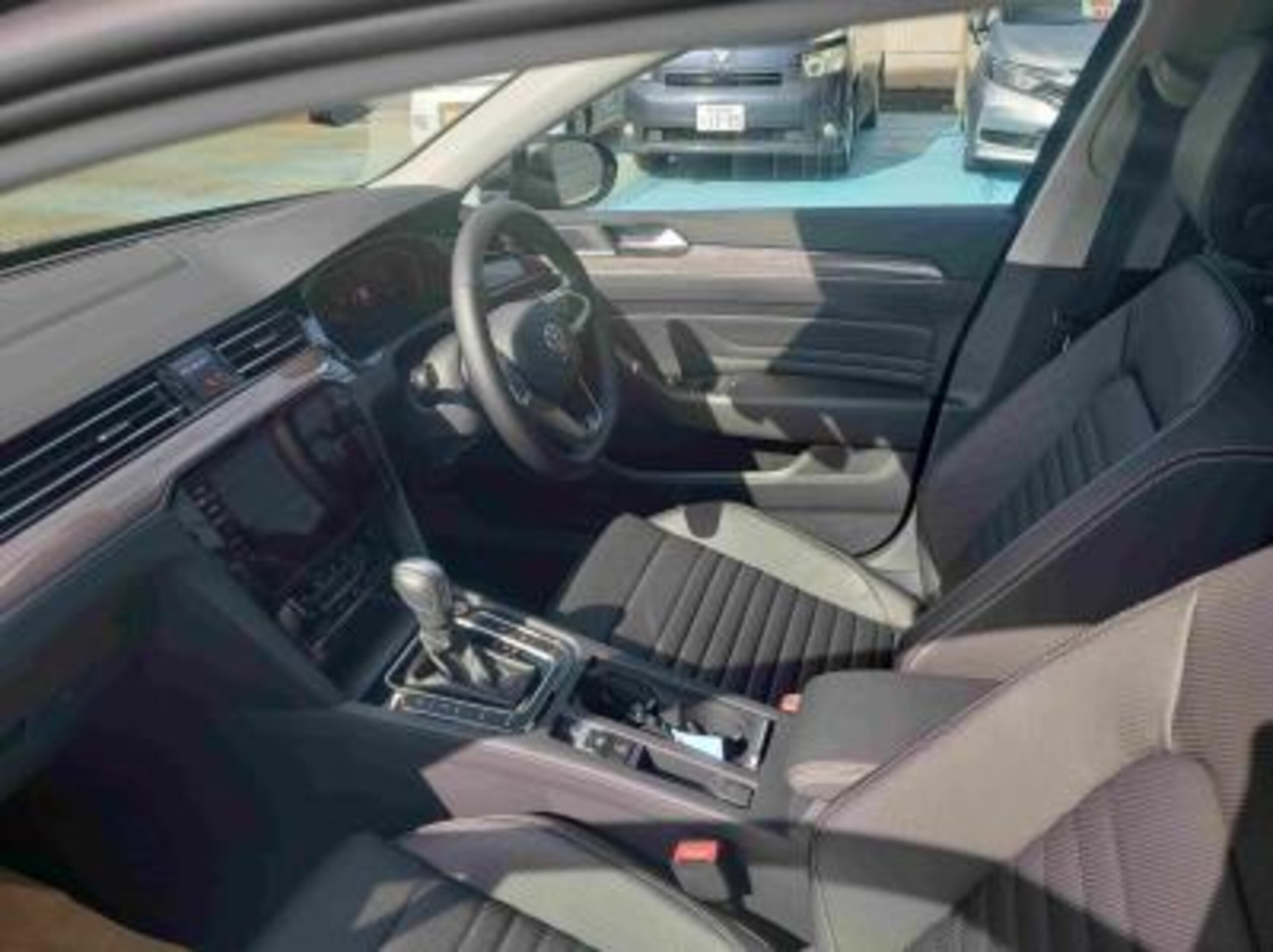 2024 Volkswagen Passat — photo 3