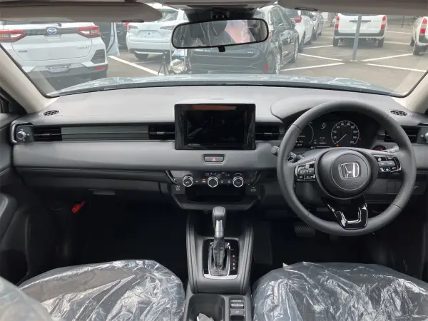 2025 Honda Vezel — photo 8 | Tuminion Kenya