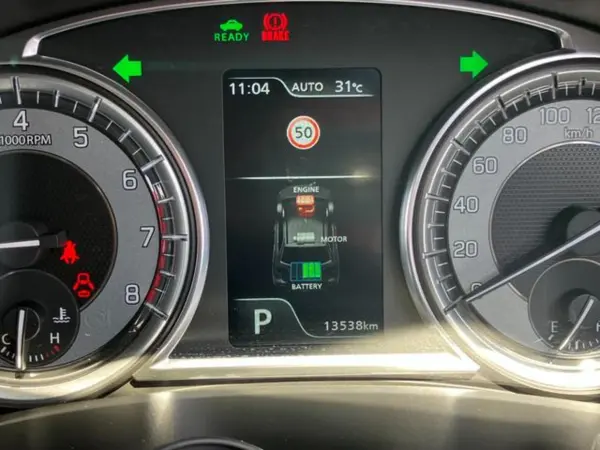 Suzuki Escudo 1.5 4WD Strong Hybrid — photo 7