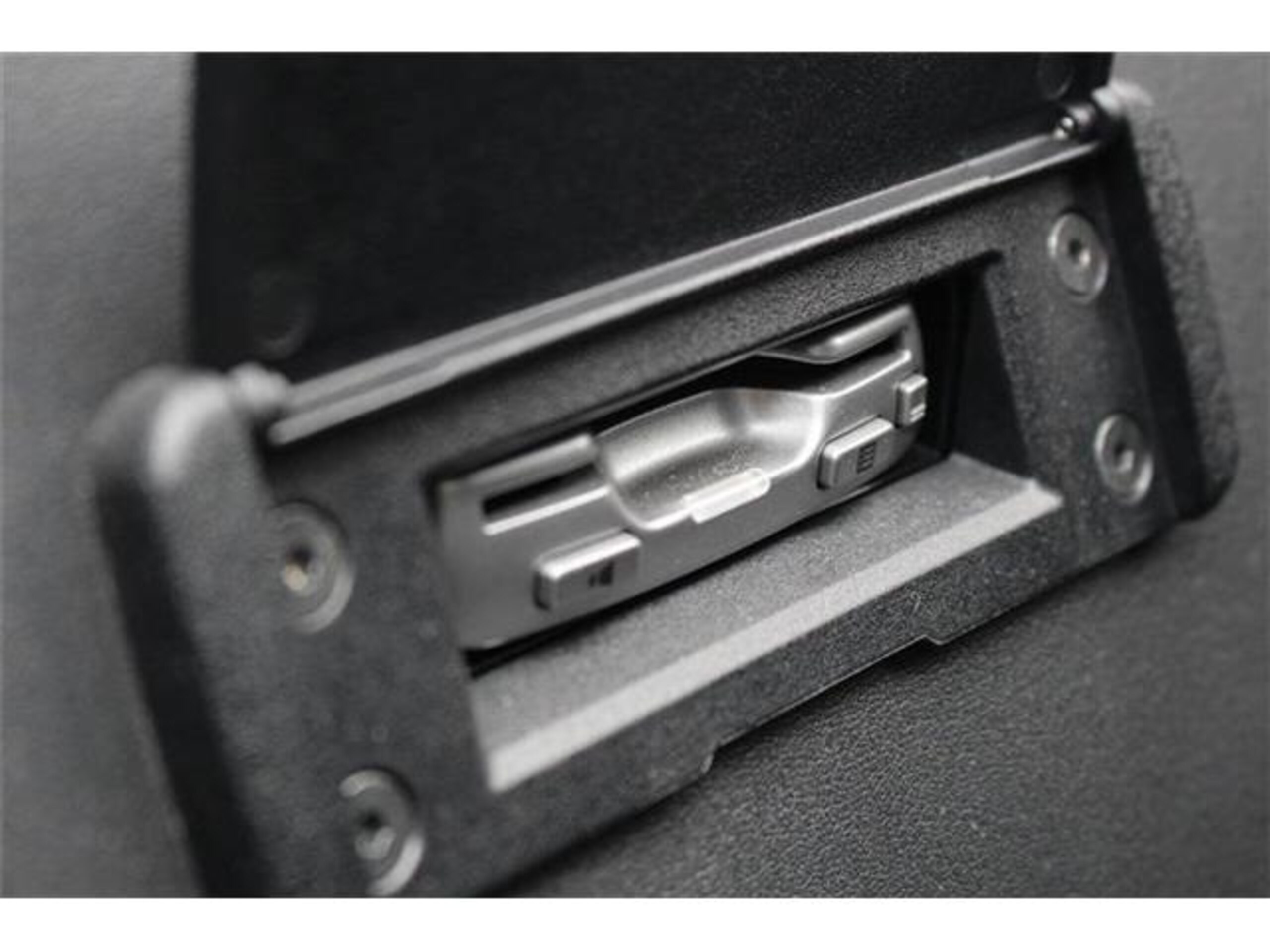 2019 Mazda Roadster — photo 3