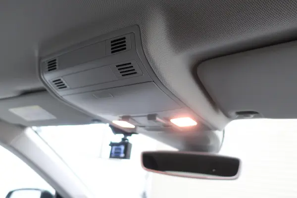 Volkswagen Polo TSI Comfortline Limited Safety Package (ACC, Blind Spot Detection, Lane Keep Assist, Front/Rear Sensors) Smart Key, LED Headlamps, Navigation/TV, Backup Camera, ETC 2.0, Drive Recorder, 15-inch Genuine Wheels (Deep Black Pearl Effect) — photo 7