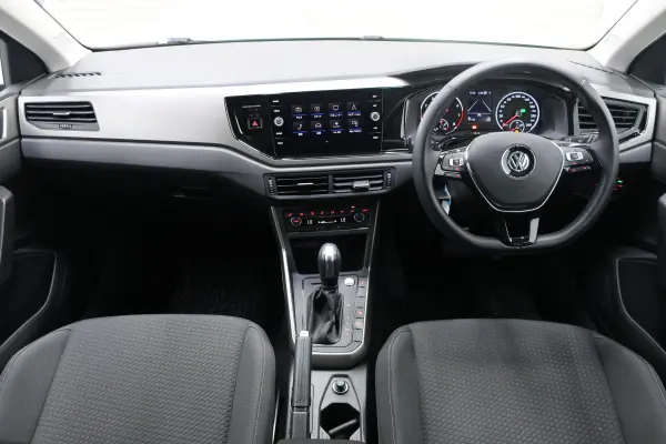 Volkswagen Polo TSI Comfortline Limited Safety Package (ACC, Blind Spot Detection, Lane Keep Assist, Front/Rear Sensors) Smart Key, LED Headlamps, Navigation/TV, Backup Camera, ETC 2.0, Drive Recorder, 15-inch Genuine Wheels (Deep Black Pearl Effect) — photo 8